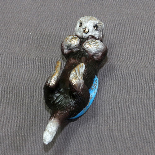 otter figurines